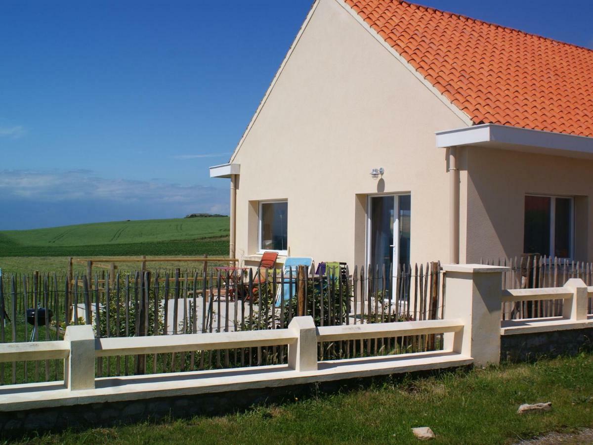 Wonderful Holiday Home In Audinghen With Garden 외부 사진